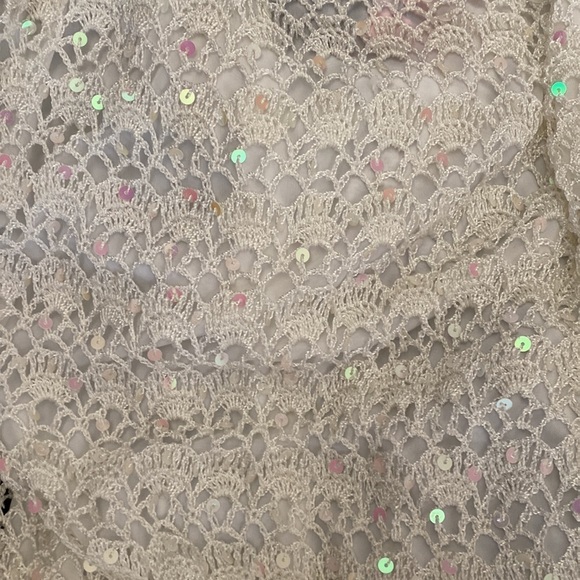 NWT Cool Attitudes Ivory knit top with adjustable straps and sequin throughout. - Picture 2 of 13